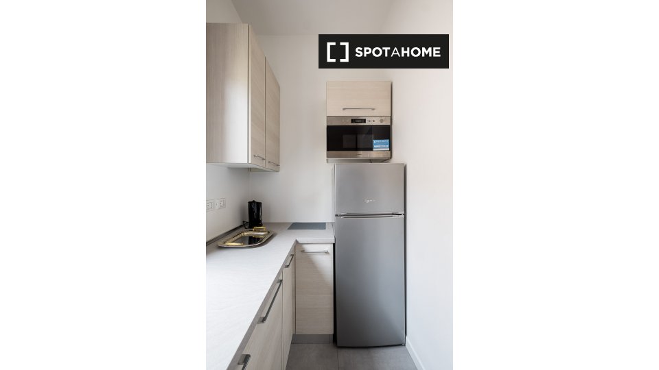 Immagine 4 di Appartamento in affitto  in Via Giovanni Lorenzo Bernini a Bologna