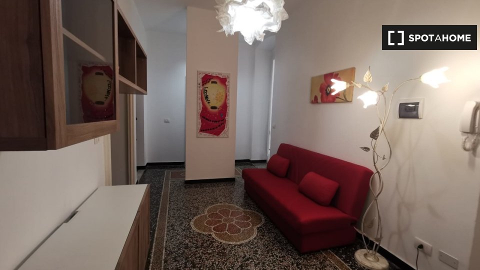 Immagine 13 di Camera condivisa in affitto  in Via Venezia a Genova