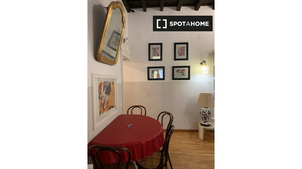 Immagine 5 di Appartamento in affitto  in Via dell'Archetto a Roma