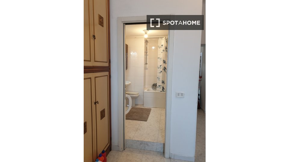 Immagine 6 di Appartamento in affitto  in Via Padova a Milano