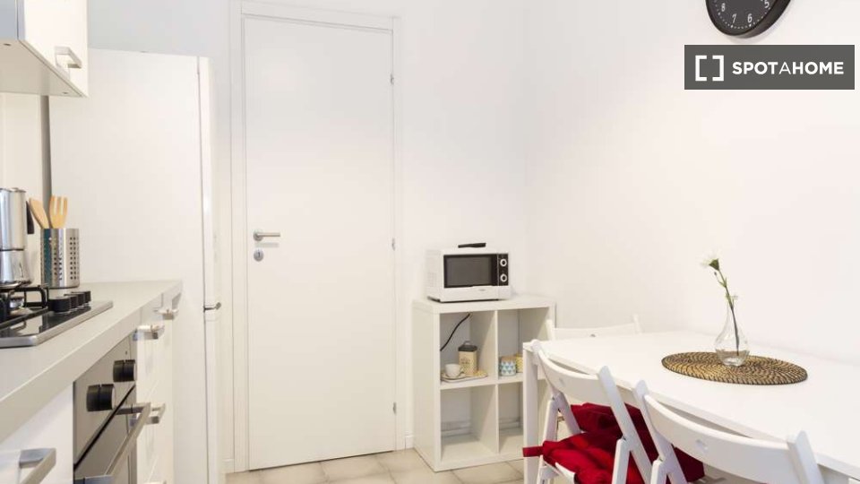 Immagine 8 di Camera condivisa in affitto  in Via Dei Mandorli Milan a Buccinasco