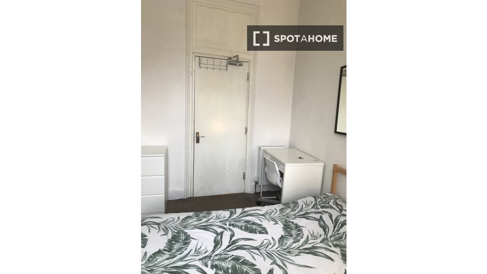 Immagine 2 di Camera condivisa in affitto  in Clerk St a South Bridge, Holyrood and Willowbrae