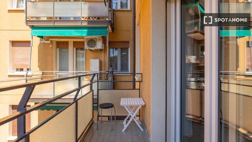 Immagine 12 di Appartamento in affitto  in Via Genova a Bologna