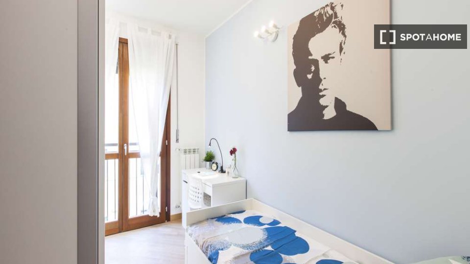 Immagine 5 di Camera condivisa in affitto  in Via Privata San Martiniano Milan a Milano