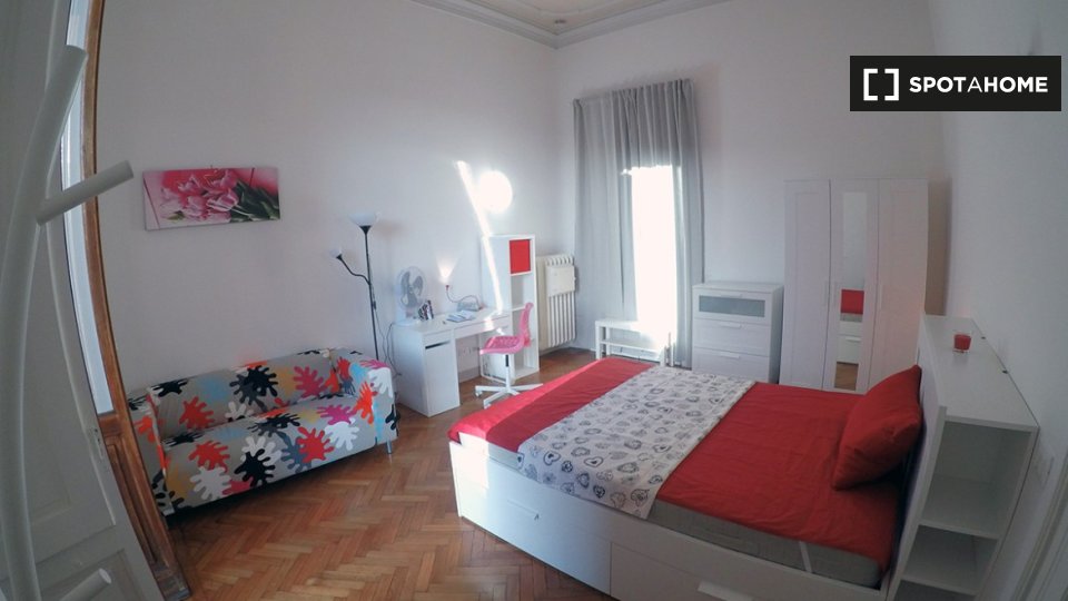 Immagine 2 di Camera condivisa in affitto  in Via Zara a Firenze