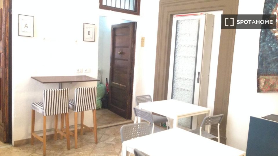 Immagine 3 di Residence in affitto  in Via del Porrione a Siena
