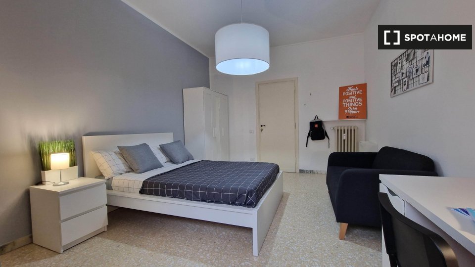 Immagine 5 di Camera condivisa in affitto  in Piazza Cardinal Ferrari a Roma