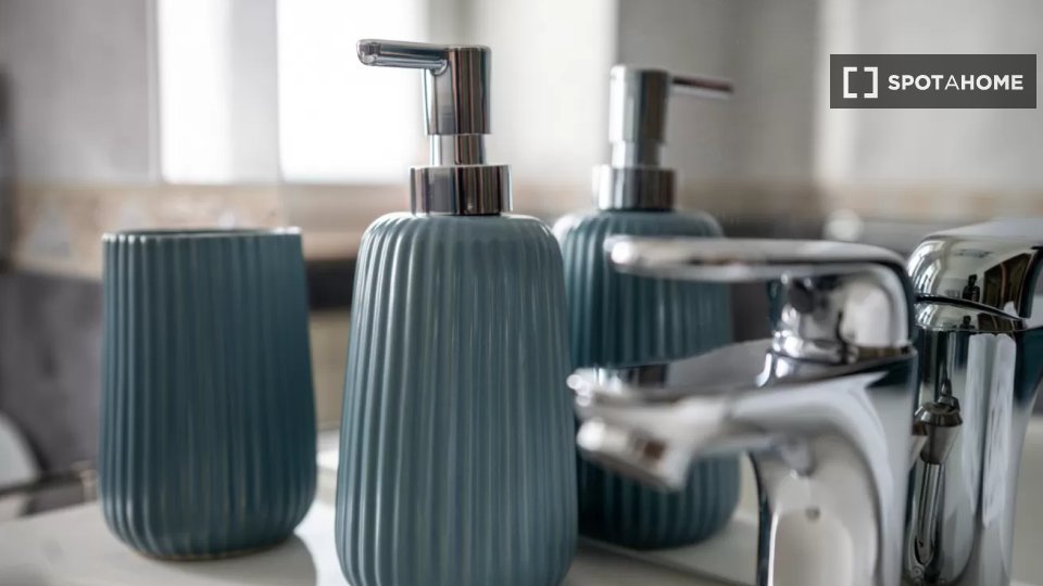 Immagine 8 di Appartamento in affitto  in Via Ludovico Ariosto a Rozzano