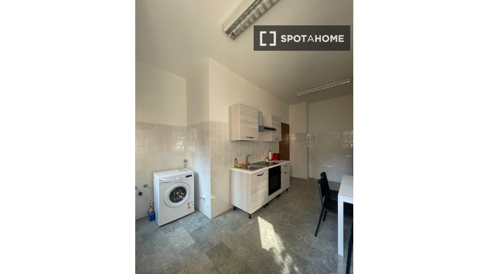 Immagine 7 di Camera condivisa in affitto  in Viale Quirico Filopanti a Bologna