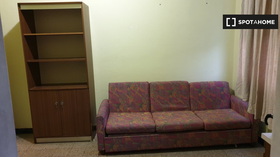 Immagine 14 di Camera condivisa in affitto  in Via Castelbarco a Trento