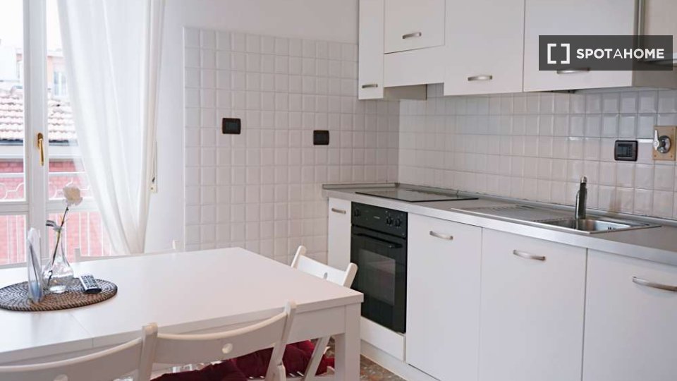 Immagine 3 di Camera condivisa in affitto  in Via Santa Croce a Bologna