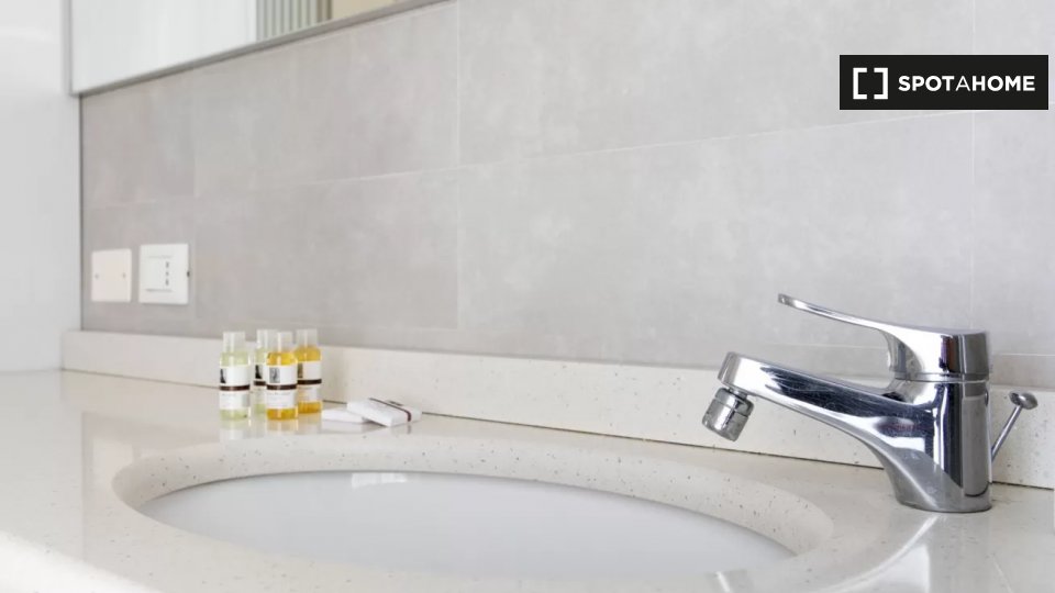 Immagine 10 di Appartamento in affitto  in Via Guglielmo Marconi a Bologna