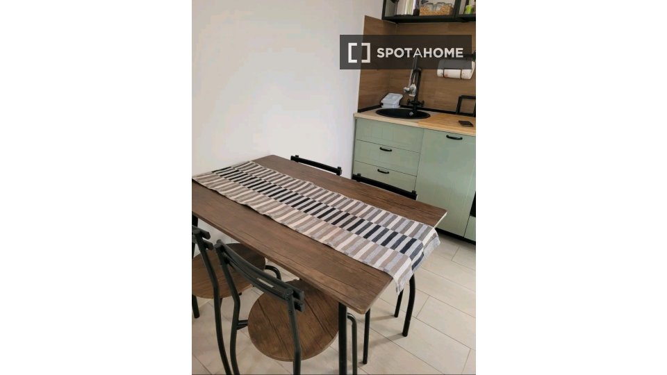 Immagine 15 di Appartamento in affitto  in Vicolo del Mandrione a Roma