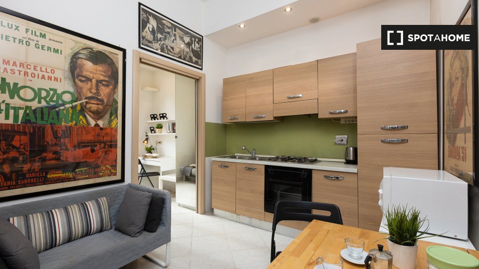 Immagine 1 di Appartamento in affitto  in Via Raimondo Montecuccoli a Roma