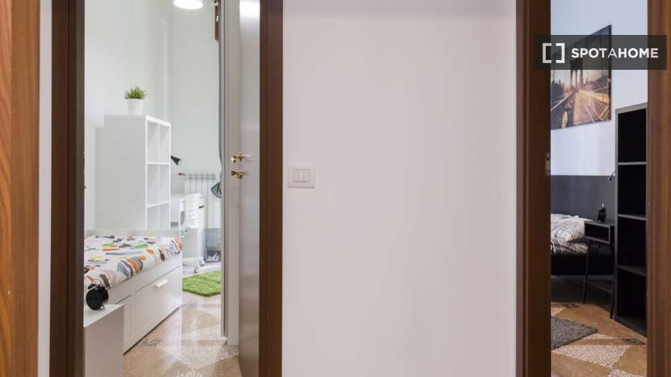 Immagine 9 di Camera condivisa in affitto  in Viale Giovanni Vicini a Bologna