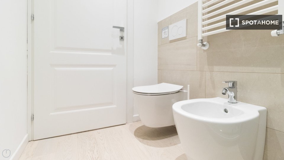 Immagine 19 di Appartamento in affitto  in Via Vincenzo Monti a Milano