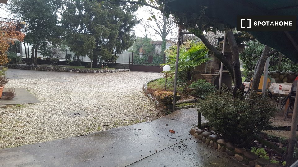 Immagine 11 di Camera condivisa in affitto  in Via Plebiscito a Padova