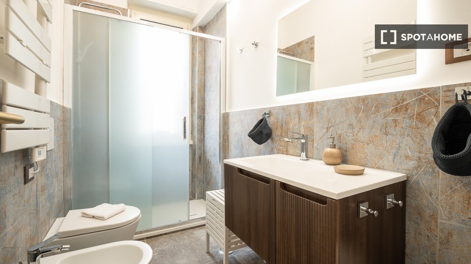 Immagine 15 di Appartamento in affitto  in Via Satrico a Roma