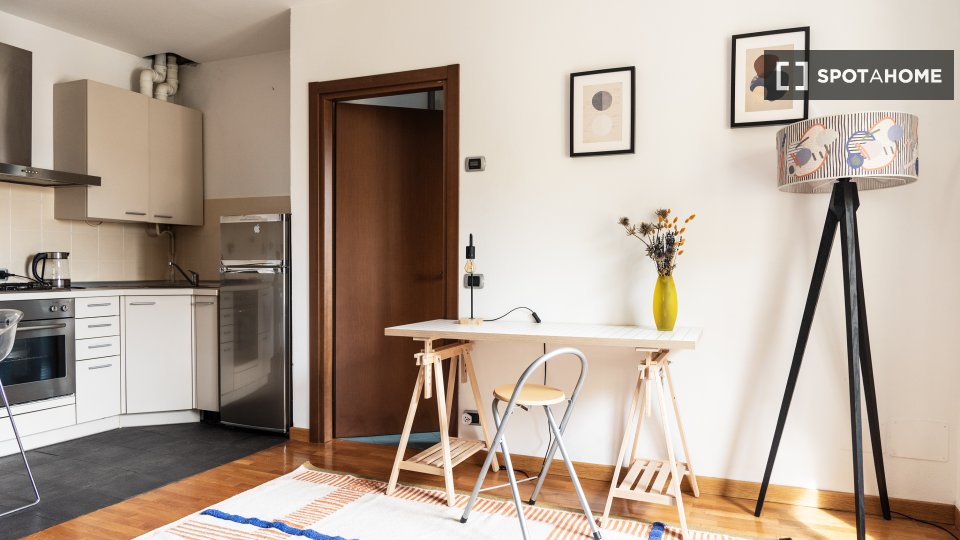 Immagine 5 di Appartamento in affitto  in Via Antonio Rosmini a Milano