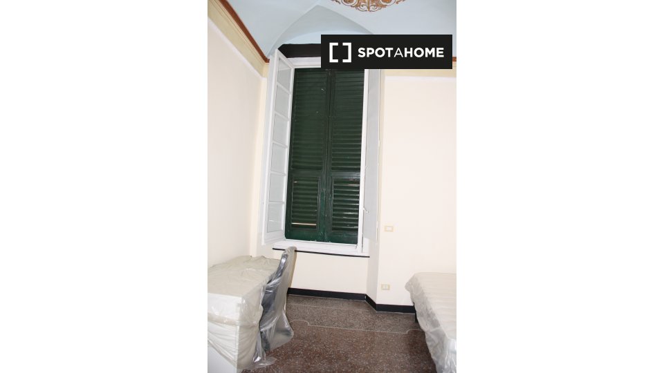 Immagine 9 di Camera condivisa in affitto  in Piazza del Campo a Genova