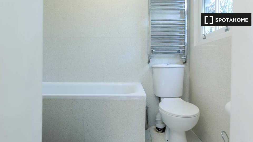 Immagine 18 di Ufficio in affitto  in Watford General Suites GFF Apartment a Watford