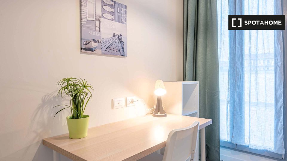 Immagine 5 di Camera condivisa in affitto  in Viale Monza a Milano