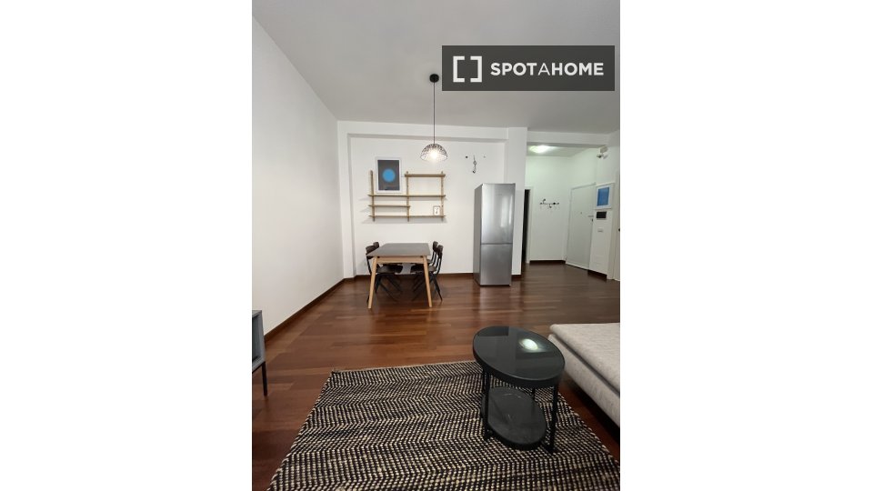 Immagine 4 di Appartamento in affitto  in Via Muzio Attendolo a Roma