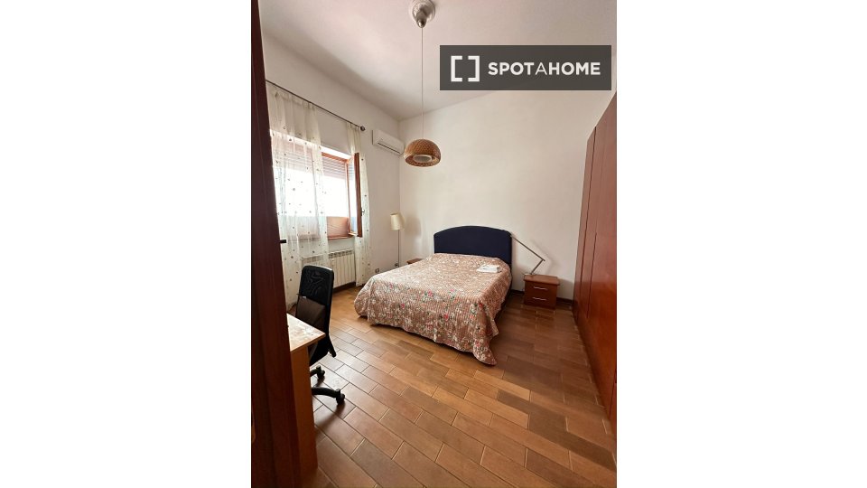 Immagine 2 di Appartamento in affitto  in Via Campello sul Clitunno a Roma