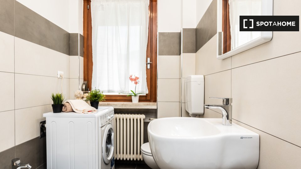 Immagine 12 di Camera condivisa in affitto  in Salita Giovanni Ciccolini a Trento