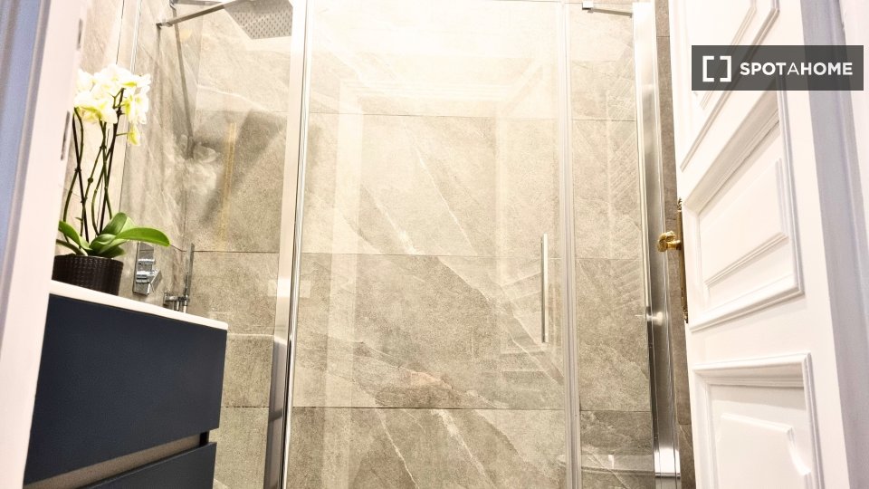 Immagine 8 di Appartamento in affitto  in Via Germanico a Roma