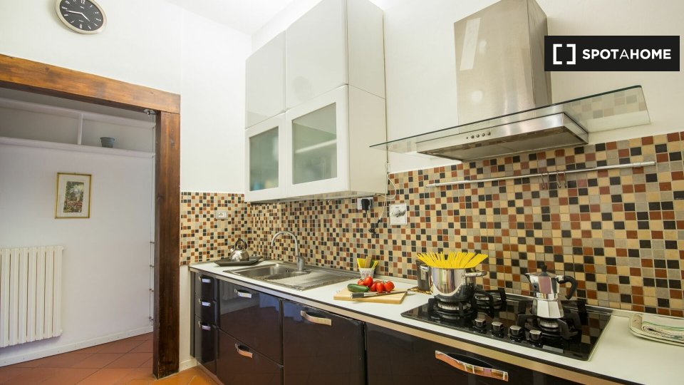 Immagine 8 di Appartamento in affitto  in Via Romana a Firenze