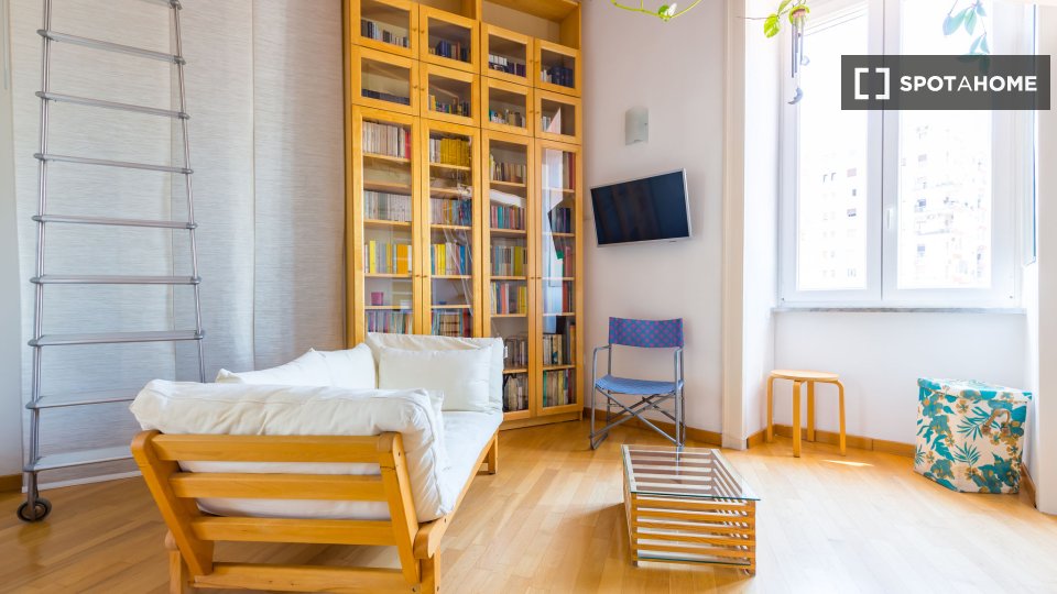 Immagine 16 di Appartamento in affitto  in Rampe Montemiletto a Napoli