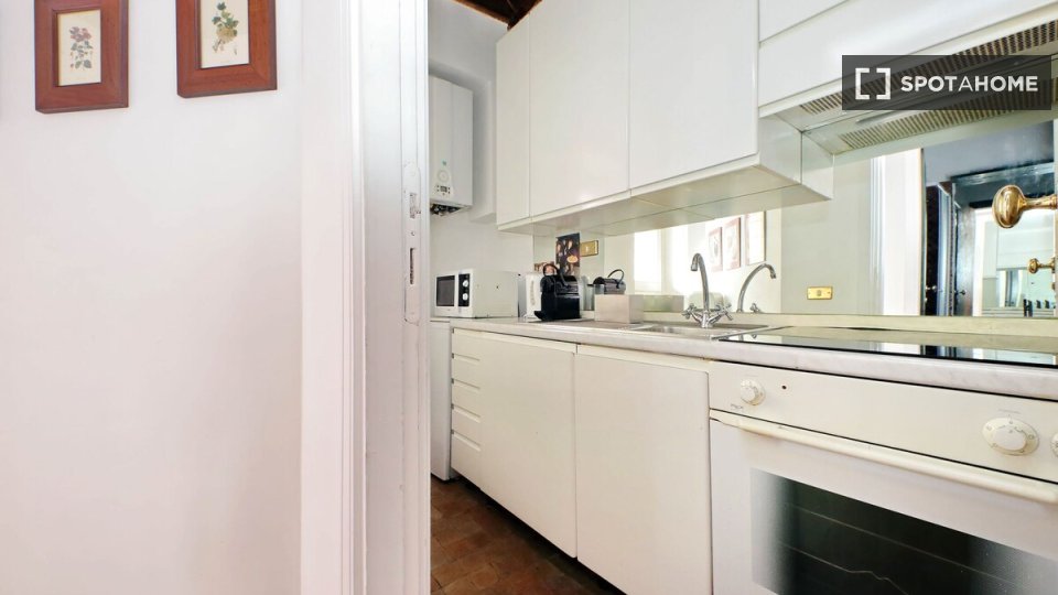 Immagine 2 di Ufficio in affitto  in Via di S. Giovanni in Laterano a Roma