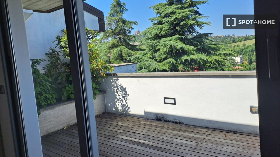 Immagine 10 di Appartamento in affitto  in Via Francesco Orsoni a Bologna