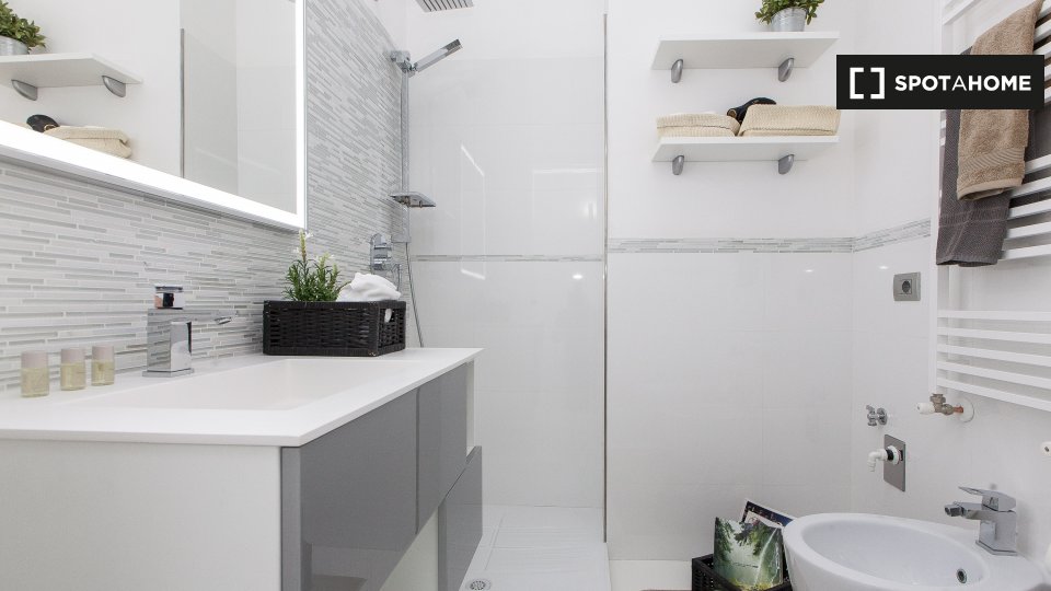 Immagine 18 di Appartamento in affitto  in Via Cesare Battisti, 00187 Roma RM, Italy a Roma