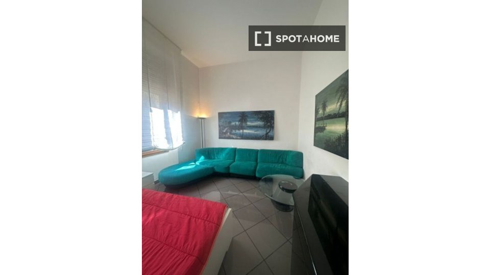 Immagine 11 di Camera condivisa in affitto  in Via Giordano Bruno a Firenze