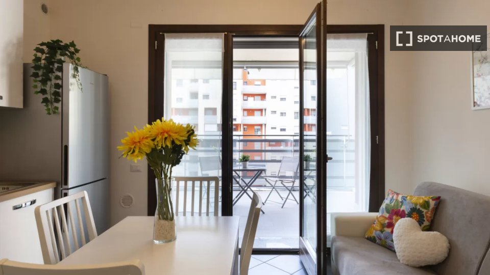 Immagine 6 di Appartamento in affitto  in Viale Sarca a Milano