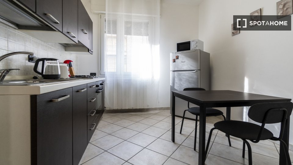 Immagine 2 di Appartamento in affitto  in Via Ferrarese a Bologna