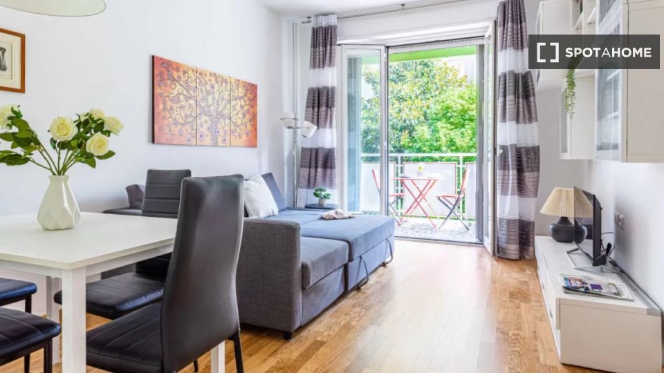 Immagine 1 di Appartamento in affitto  in Via Alcuino a Milano