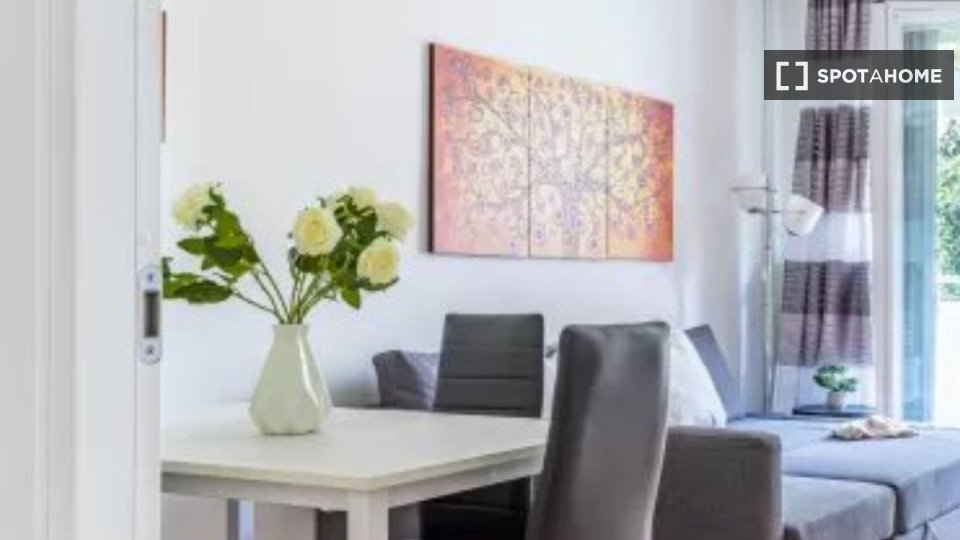 Immagine 3 di Appartamento in affitto  in Via Alcuino a Milano