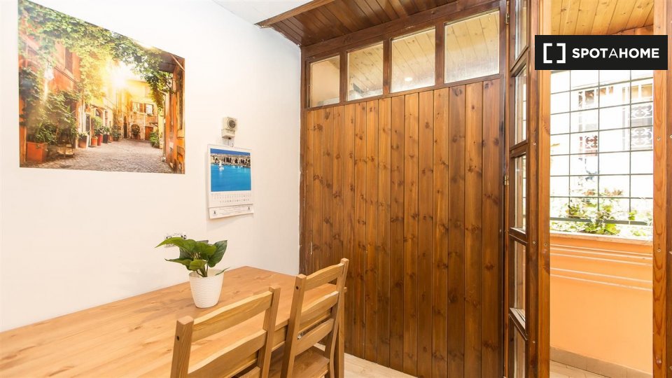 Immagine 14 di Appartamento in affitto  in Via della Scala, 00153 Roma RM, Italy a Roma