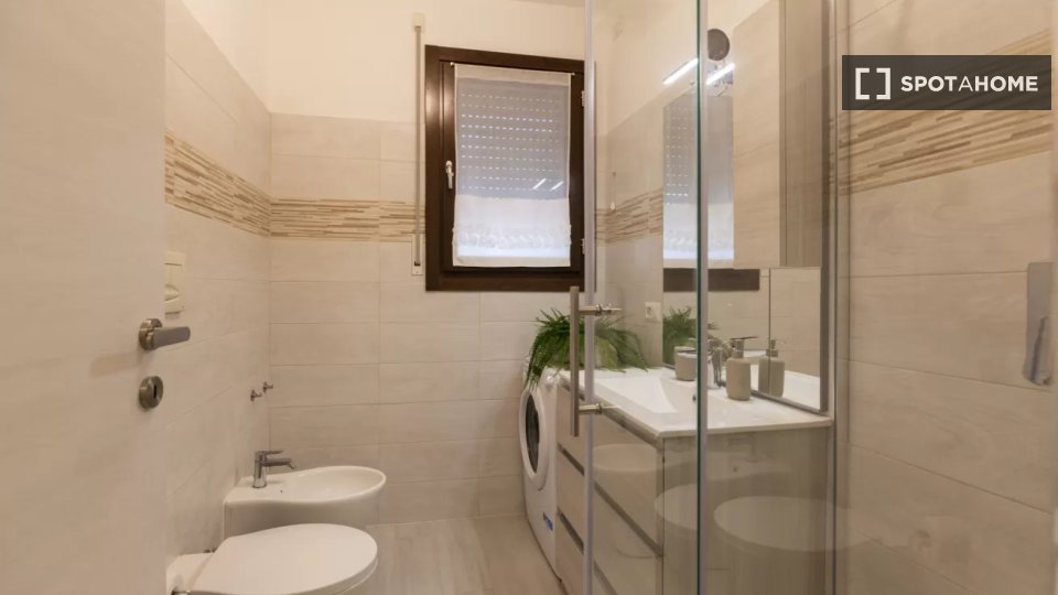 Immagine 17 di Appartamento in affitto  in Viale Sarca a Milano