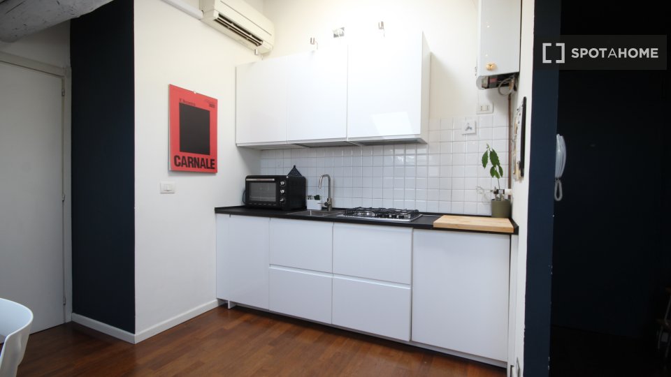 Immagine 15 di Appartamento in affitto  in Via Lodovico Castelvetro a Milano