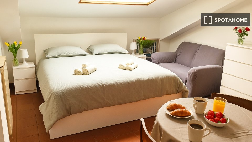 Immagine 8 di Ufficio in affitto  in Via Montaione a Roma