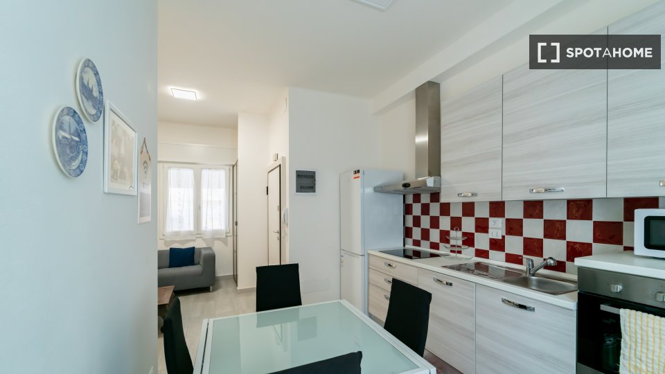 Immagine 4 di Appartamento in affitto  in Via Aurelio Saffi a Bologna