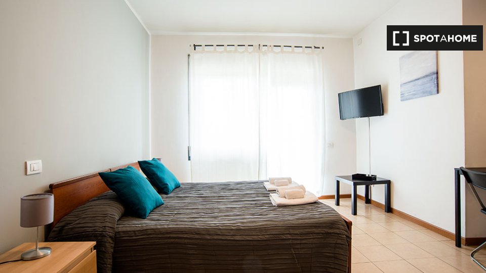 Immagine 2 di Ufficio in affitto  in Viale della Venezia Giulia a Roma