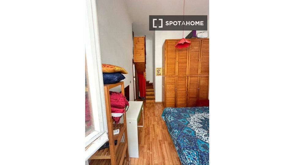 Immagine 9 di Appartamento in affitto  in Via Campello sul Clitunno a Roma