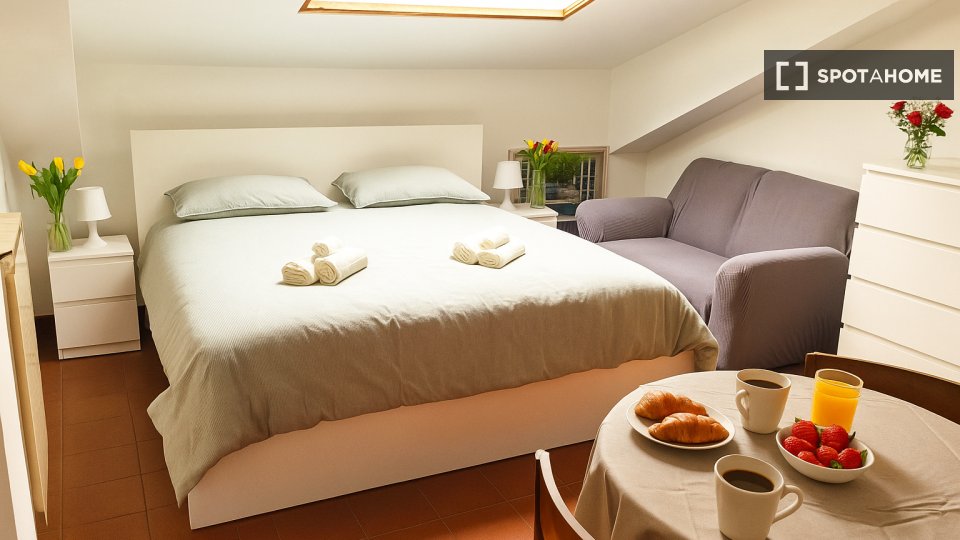 Immagine 9 di Ufficio in affitto  in Via Montaione a Roma