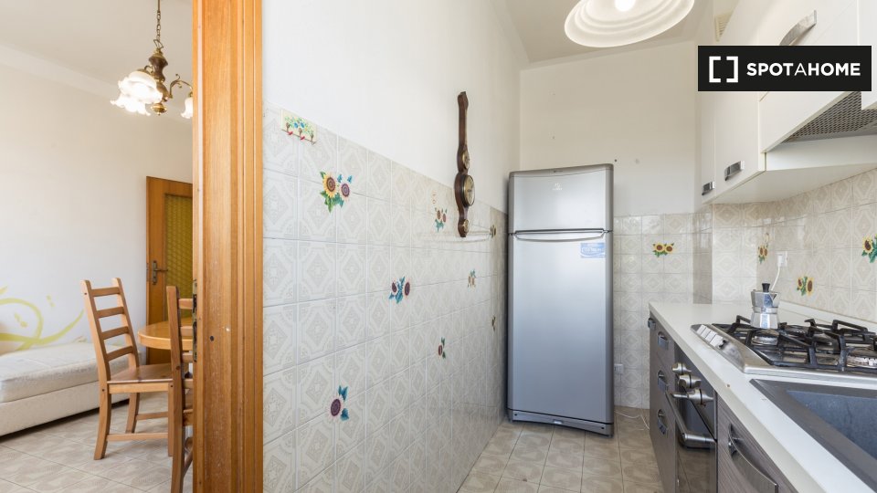 Immagine 4 di Camera condivisa in affitto  in Via Massimo Gorki a Bologna