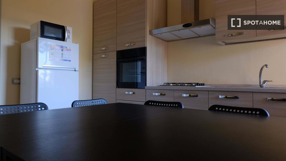 Immagine 8 di Camera condivisa in affitto  in Via Pola n a Cagliari